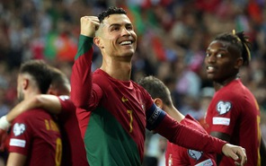 Điểm tin thể thao sáng 17-10: Ronaldo giúp Bồ Đào Nha thắng ‘5 sao’; Võ sĩ Brazil chết sau trận đấu