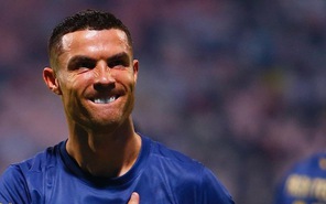 Ronaldo lại ghi bàn thắng thứ 22 sau 23 trận ra sân