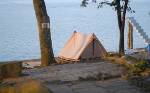 Gợi ý cho cuối tuần: Chèo SUP, cắm trại hồ Trị An