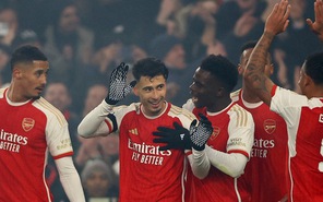 'Đè bẹp' Lens 6-0, Arsenal vào vòng đấu loại trực tiếp Champions League