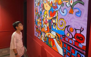 Triển lãm tranh đầu tay của họa sĩ nhí Nhật Quang