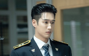 Ahn Bo Hyun, bạn trai cũ Jisoo (BLACKPINK) trở lại với phim mới Flex x cop
