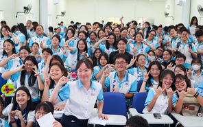 Giao lưu với đoàn phim Ngày xưa có một chuyện tình, học trò hỏi về... hành trình trưởng thành