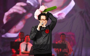 Hà Anh Tuấn bất ngờ công bố concert tại Singapore và Sydney