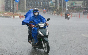 Thời tiết hôm nay 17-5: Nam Bộ mưa to chiều tối, Bắc Bộ bớt mưa