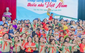 Hành trình Em yêu Tổ quốc Việt Nam: thắp sáng ước mơ thiếu nhi