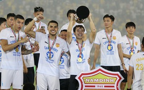 Bảng xếp hạng V-League sau vòng 25: Nam Định vô địch, Sông Lam Nghệ An lâm nguy