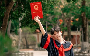 Thủ khoa khối A00 tỉnh Kiên Giang: xuất phát điểm của mình không phải là học sinh ưu tú!