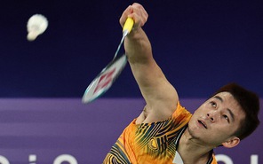 Thất bại trước Axelsen, thần đồng cầu lông Thái Lan giành HCB Olympic 2024