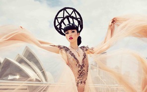 Jessica Minh Anh đưa thời trang Việt ra thế giới