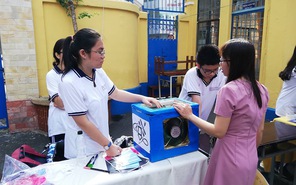 Teen THPT Trần Khai Nguyên (Q.5) tưng bừng hội chợ khoa học