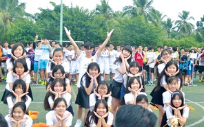 Xem teen trường THPT Nguyễn Đình Chiểu (Tiền Giang) nhảy hiện đại