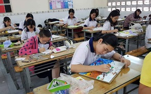 Teen trường THPT Nguyễn Khuyến (Q.10) vẽ tranh để học văn