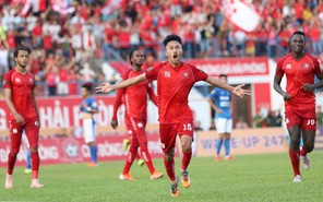 Vòng 17 V.League: màn trình diễn rực sáng của các tuyển thủ Việt Nam