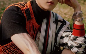 Baekhyun (SuperM) “đốn tim” fan với hình ảnh mở hàng cho album đầu tiên