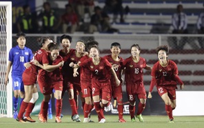 Những hình ảnh cảm động trong chiến thắng của đội tuyển bóng đá nữ Việt Nam