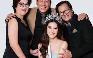 Hoa hậu Khánh Vân tiết lộ về gia đình thông qua bộ ảnh đặc biệt