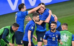 Vòng 1/8 Euro 2020: Đan Mạch thắng giòn giã, Italia nhọc nhằn đi tiếp