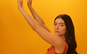 Lorde đã sẵn sàng cho album “Solar power” sau 4 năm chuẩn bị!