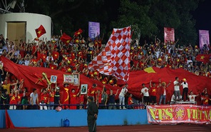 Người hâm mộ vỡ òa với chiến thắng kịch tính của U23 Việt Nam