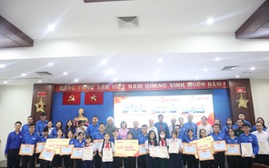 Ai đoạt giải Nhất "Tự hào sử Việt" lần thứ VI, năm 2022?