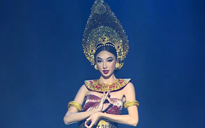 Thùy Tiên, Thiên Ân trình diễn trang phục truyền thống Bali