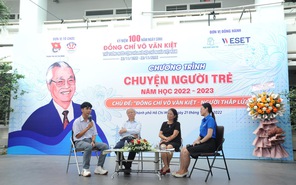Hơn 1000 học sinh tham dự chương trình "Đồng chí Võ Văn Kiệt - Người thắp lửa"