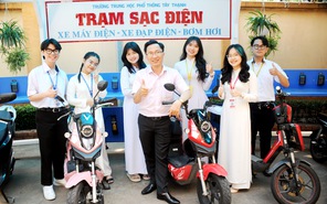 Trạm “cấp cứu” xe điện học trò của teen trường THPT Tây Thạnh