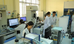 Nhà khoa học say mê tạo ra vật liệu mới