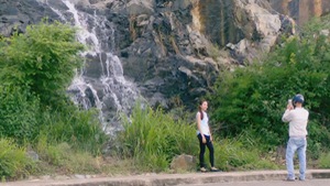 Kỳ lạ thác nước chỉ xuất hiện sau mưa ở Bãi Tiên, Nha Trang