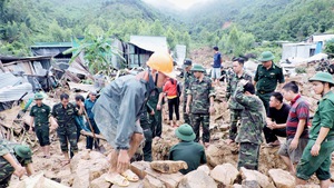 Sạt lở kinh hoàng ở Nha Trang, 13 người chết và mất tích