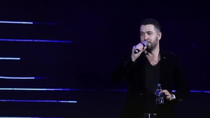 “Hoàng tử ballad” Shayne Ward hát live ca khúc Until you tại Việt Nam