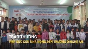 Trao thưởng tiếp sức con nhà nông đến trường ở Nghệ An