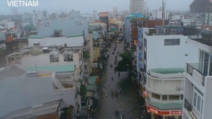 Cận cảnh cuộc sống dân Sài Gòn sau 2 ngày dầm mình chịu ngập