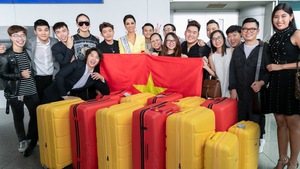 Giải trí 24h: Đông đảo người hâm mộ tiễn H'Hen Niê đi thi Hoa hậu Hoàn Vũ thế giới 2018