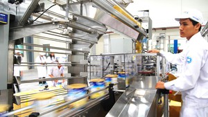 Tỉ phú Thái tiếp tục vung tiền gom cổ phiếu Vinamilk