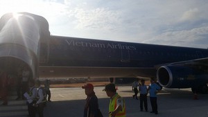 Vụ đáp nhầm đường băng: Lỗi do phi công và đường băng