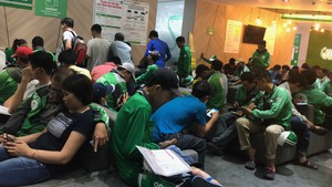 Grab giải thích tăng giá cước là để công bằng với tài xế