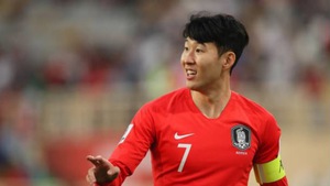 Hàn Quốc 2-0 Trung Quốc: Son Heung-min tỏa sáng