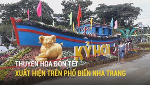 Thuyền hoa đón Tết xuất hiện trên phố biển Nha Trang