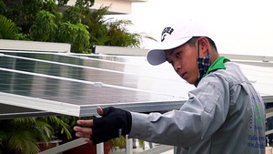 Gần 4.000 khách hàng nhận 43,5 tỉ đồng tiền bán điện mặt trời