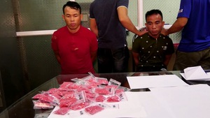 Lào Cai bắt giữ 2 đối tượng tàng trữ, mua bán 8.000 viên ma túy tổng hợp