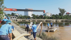 Nhà máy nước nghi xả bùn thải ra hồ điều hòa lớn nhất TP Vinh