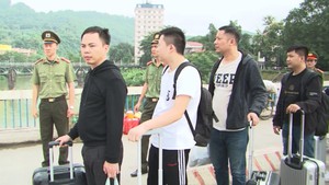 Lào Cai trao trả 7 đối tượng người nước ngoài phạm tội tại Việt Nam
