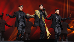 Noo Phước Thịnh “đốt cháy” sân khấu 25.000 khán giả tại Hàn Quốc