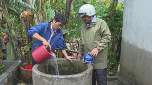 Tập trung xử lý giếng nước cho người dân sau cơn bão số 5