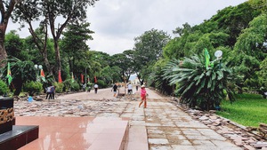 Đầu tư 5 tỉ đồng nâng cấp sân lát tượng đài Hoàng đế Quang Trung
