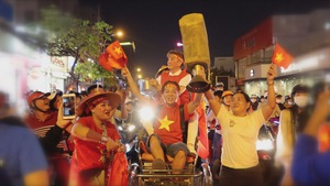 Giải trí 24h: Sao Việt “đi bão” mừng U22 Việt Nam vô địch SEA Games