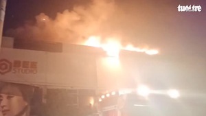 Video: Cháy phim trường rộng hàng trăm m2 tại TP.HCM