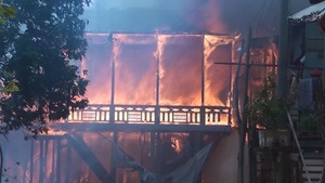 Hỏa hoạn thiêu rụi 13 căn nhà tại huyện An Phú, tỉnh An Giang